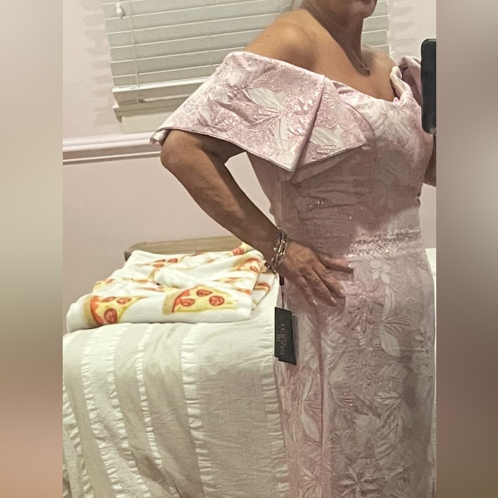 Terani Couture Pink Off-Shoulder Dress - Picture 7 of 9